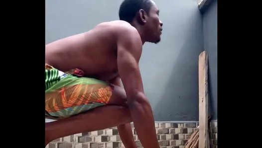 Muscular Twink 18+’s Morning Workout Gets Intimate In Solo Gay Session