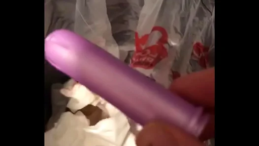 Spying on Friends’ Tampons: A Hidden Amateur Fetish Fantasy