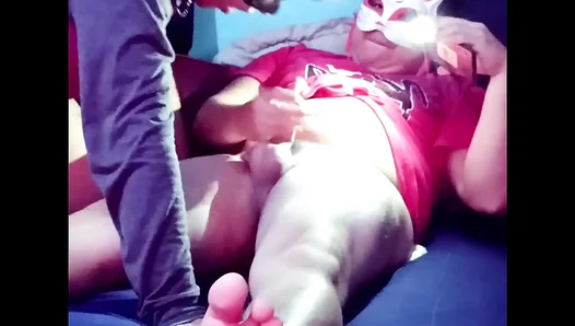 Hetero Struggles to Pleasure Gay Guy for Cash in Intense Blowjob Scene