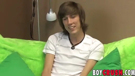 Kurt Starr Jerks Off His Big Cock After A Horny Interview Session