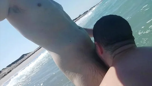 Amateur Gay Couple Enjoys Passionate Beach Sex With Waves Crashing Nearby