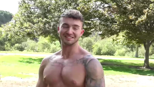 Jake Offers His Chiseled Muscle for Rough Sex and Big Dick Fun – Reality Dudes