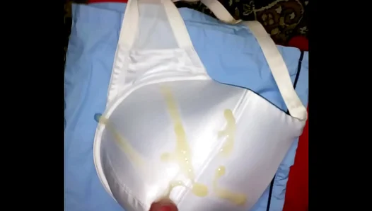 Cum Soaked Bra: Amateur Masturbation With A Sexy Twist