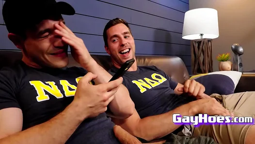 Frat Bros Turn Gay: Jerking Off and Finishing Each Other in Secret