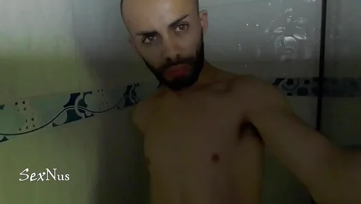 Lix Taylor Dances Sexy to Techno Music in All–Natural Latina Seduction Scene