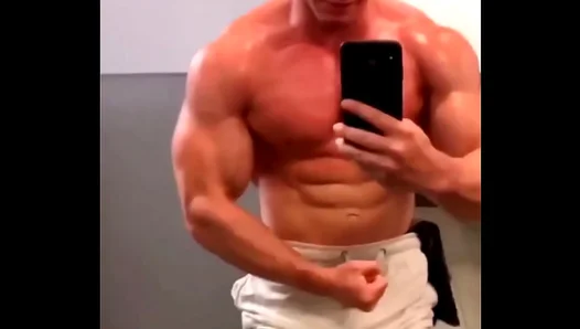 Joshua Taubes Shows Off Massive Dick Print On White Pants – Straight Hunk tease