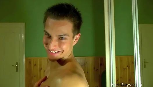 Pierre Shows Off Muscular Build in Steamy Webcam Performance