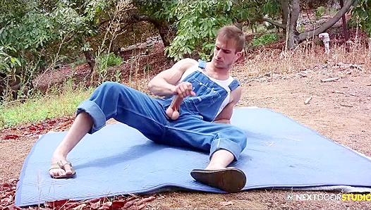 Ian Greene Sneaks Over to Ride Donte's Thick Cock - Nextdoor Originals