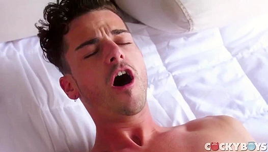 Cory Kane Slams Thyle Knoxx Hard in Missionary - Cocky Boys