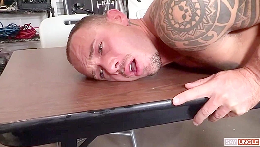Kirk Cummings & Jack Hunter - Bareback Bliss at Family Reunion