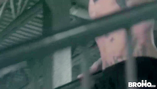 Fit Freak Bo Sinn Pounds That Thick Ass - Bromo USA