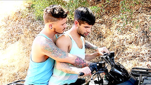 Ty Mitchell & Seth Knight Rough Outdoor Gay Sex - Nextdoor Raw