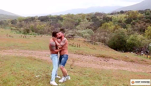 Martin Mazza & Antonio Miracle Heat Up the Great Outdoors with Hard Core Gay Sex