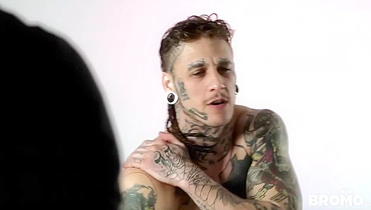 Inked Model Bo Sinn Fucks His Bald Photographer