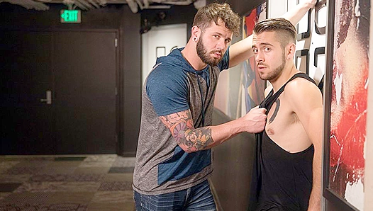 Dante Colle & Johnny Hill Sink Deep into Nextdoor Anal Bliss