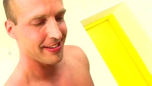 Denis Reed & David Cooper Shine in Hot Bareback Gay Casting Video