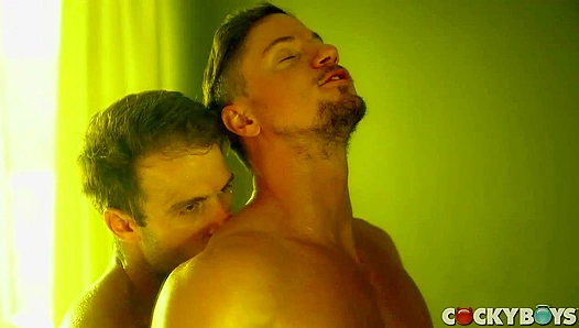 Muscular Men - Deep Butt Fucking with Gabriel Clark & Skyy Knox