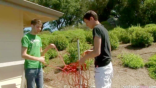 Max Morgan & Mike King - Barely Legal Splashes of Cum - Nextdoor Twinks