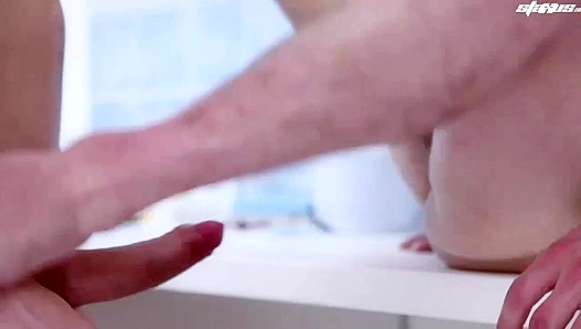 Damian Talbot Fucks Hard in Subtitled Gay XXX Scene