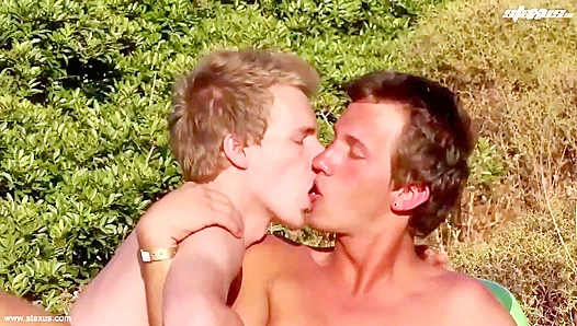 Mike Cage and Jon Roz Heat Up the Scenery in a Steamy Outdoor fuckk - Gay XXX