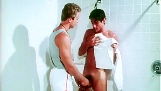 Vintage Studs - Mac Turner & Josh Kincaid Defy Norms - Hot Gay Action!