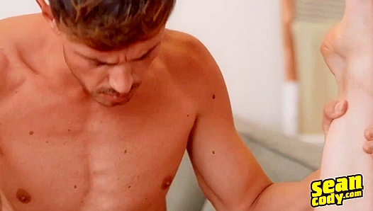 Clark Reid Pounds Phoenix Inverted - Sean Cody Hotness