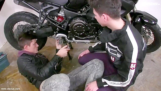 Riding Hard - Skylar Blu & Xander Hollis Bike Cocks - Gay XXX