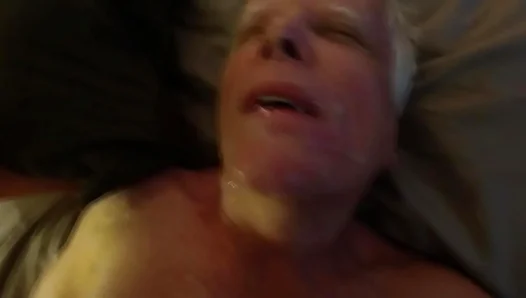 Grandpa Gets a Scorching Facial in Steamy AmateurGay Porn Clip