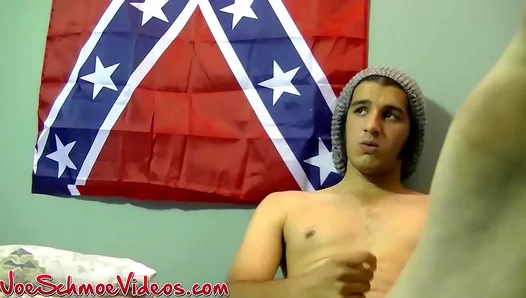 Amateur American Jock Masturbates Solo in Steamy Homemade Video