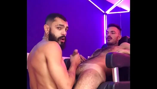 Murillo Gets Intimate at the Barber Shop in Spicy Gay Amateur Session