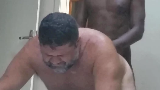 Negão's Hot Ass Gets Taken In Steamy Gay Amateur Anal Scene