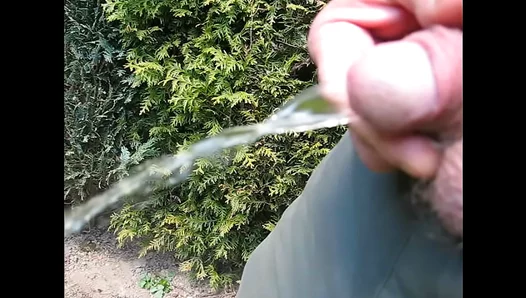 Masturbating Gay Man Lets It All Out In Steamy Piss Scene