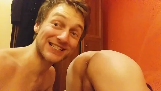 Blond Top Licks Bubble Ass In Amateur Gay Sex Video