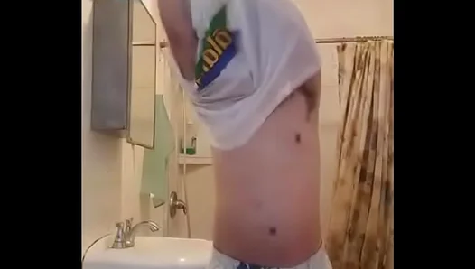 Amateur Twink 18+ Verifies His Hot Solo Cam Session Live On Webcam