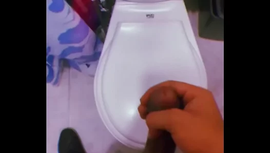 Hot Brown–Haired Guy Cums Solo In Steamy Homemade Gay Porn Clip