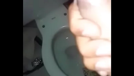 Arrecho Military Dude Jerks Off In Steamy Amateur Session