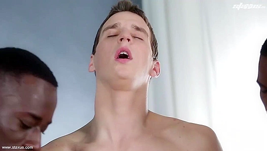 Alejandro & Benjamin Join a Steamy 4some Cock Fest - Gay XXX