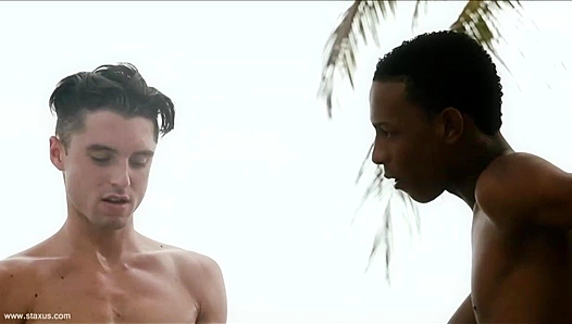 Interracial Beach Bang - Felipe Esquivel & Johny Cruz Heat Up the Sand