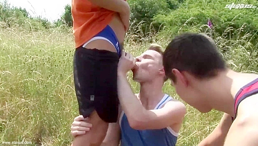 Jaxon Radoc and Kamyk Walker Get Wild Outside - Gay XXX