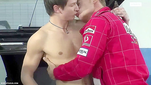 Thomas Dyk and Rick Lucas - Hard Work, Hard Anal at Gay XXX