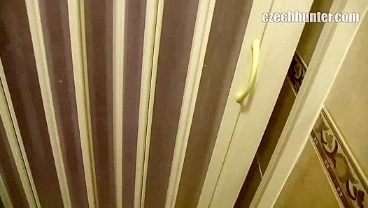 Amateur Slurps for Cash - Facial Finish Earns Him $2000 - XXX Gay