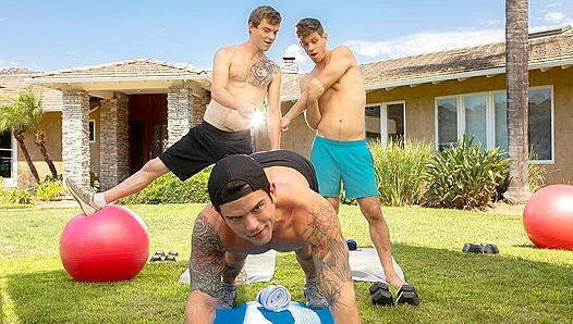 Bareback Boning - Scott Finn & Michael Del Ray Heat Up Nextdoor