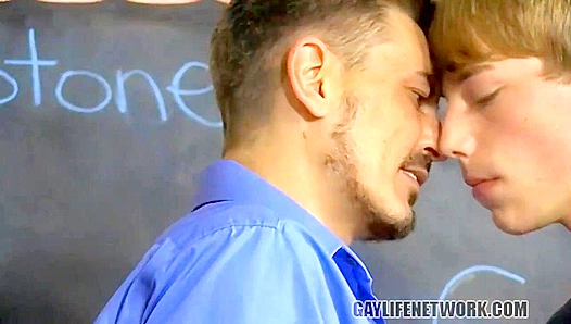 Hot Professors Collin & JR Bang in the Classroom - Teach Twinks Style