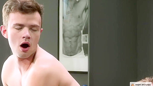 Logan Cross and Austin Avery - Intense Post-Workout Anal Session at Home