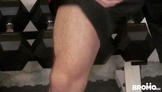 Fit Coach Shawn Reeve Barebacks His Latest Client - Hot Gay Sex