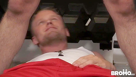 Fit Coach Shawn Reeve Barebacks His Latest Client - Hot Gay Sex