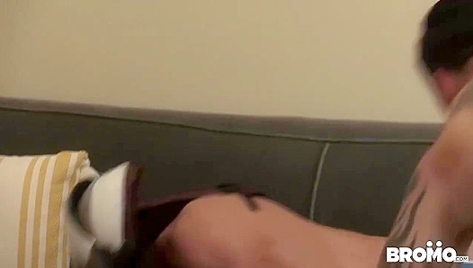 Muscular Jordan Levine and Beau Warner Get Raw in Hot Gay Action