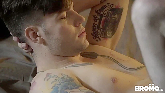 Buck Richards & Jordan Levine ~ Sweet Gay Love in Bromo US