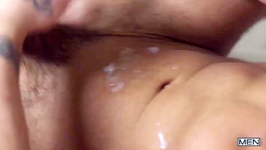 Ryan Bones Coaxes William Seed to Finally Submit and Bottom