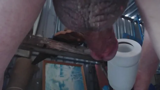 Amateur Daddy Cums Solo in Shed With Toy